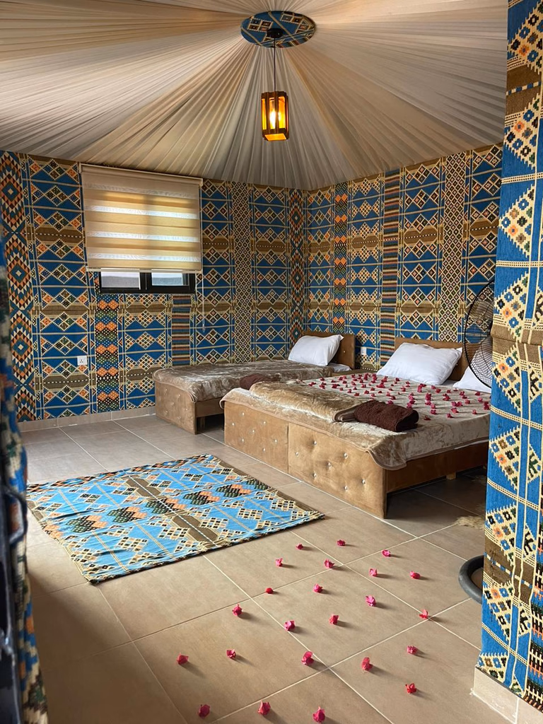 Romantic Bedouin House with Rose petals in Wadi Rum, Jordan